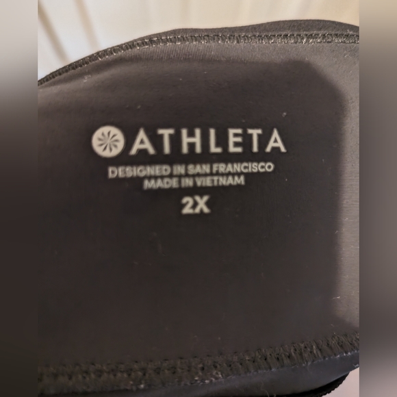 Never Worn Athleta navy accent leggings - Picture 3 of 3